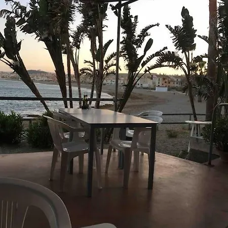 Appartement Superbe Avec Piscine A 800m De La *