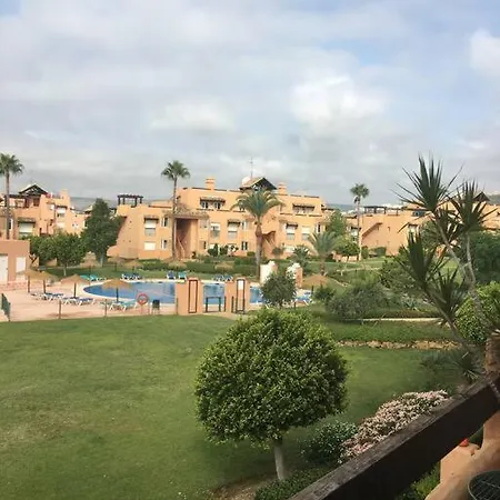 Superbe Avec Piscine A 800m De La